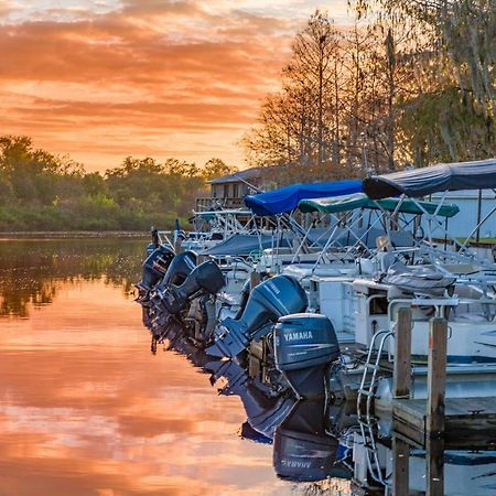 Camp Mack Lodge, Marina & Rv Resort Лейк Уелс Екстериор снимка