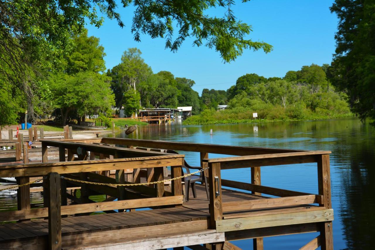 Camp Mack Lodge, Marina & Rv Resort Лейк Уелс Екстериор снимка