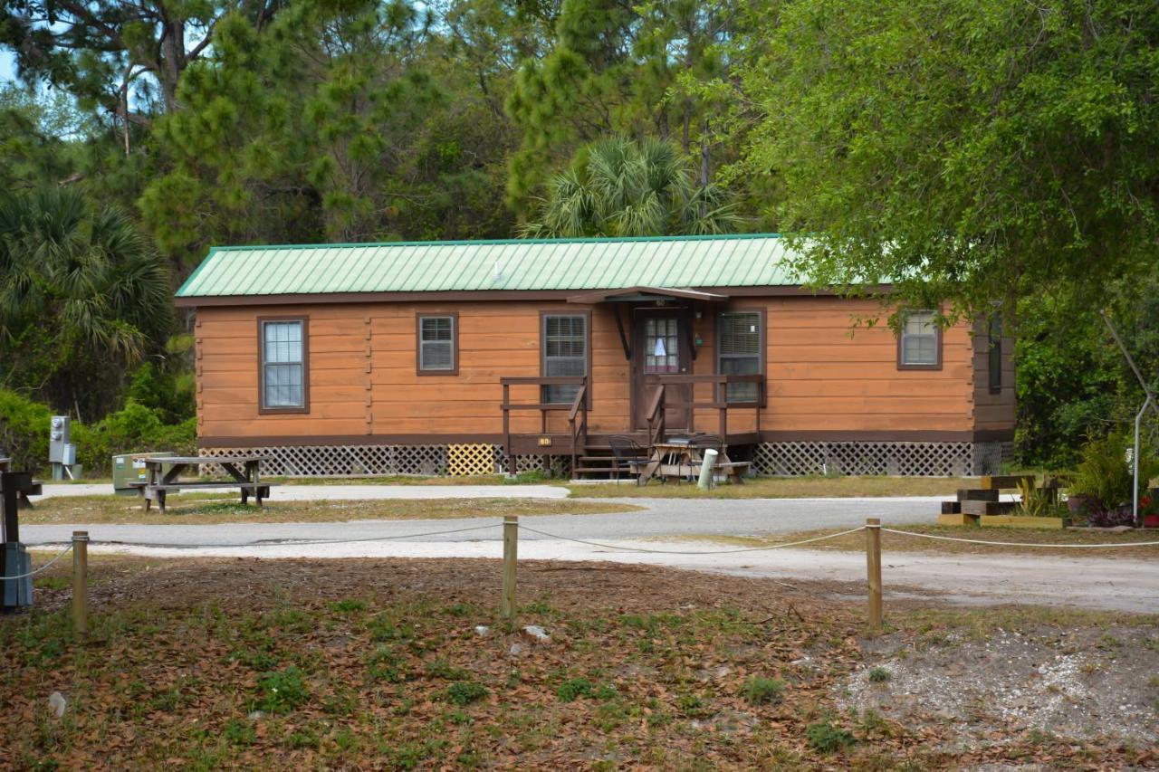 Camp Mack Lodge, Marina & Rv Resort Лейк Уелс Екстериор снимка