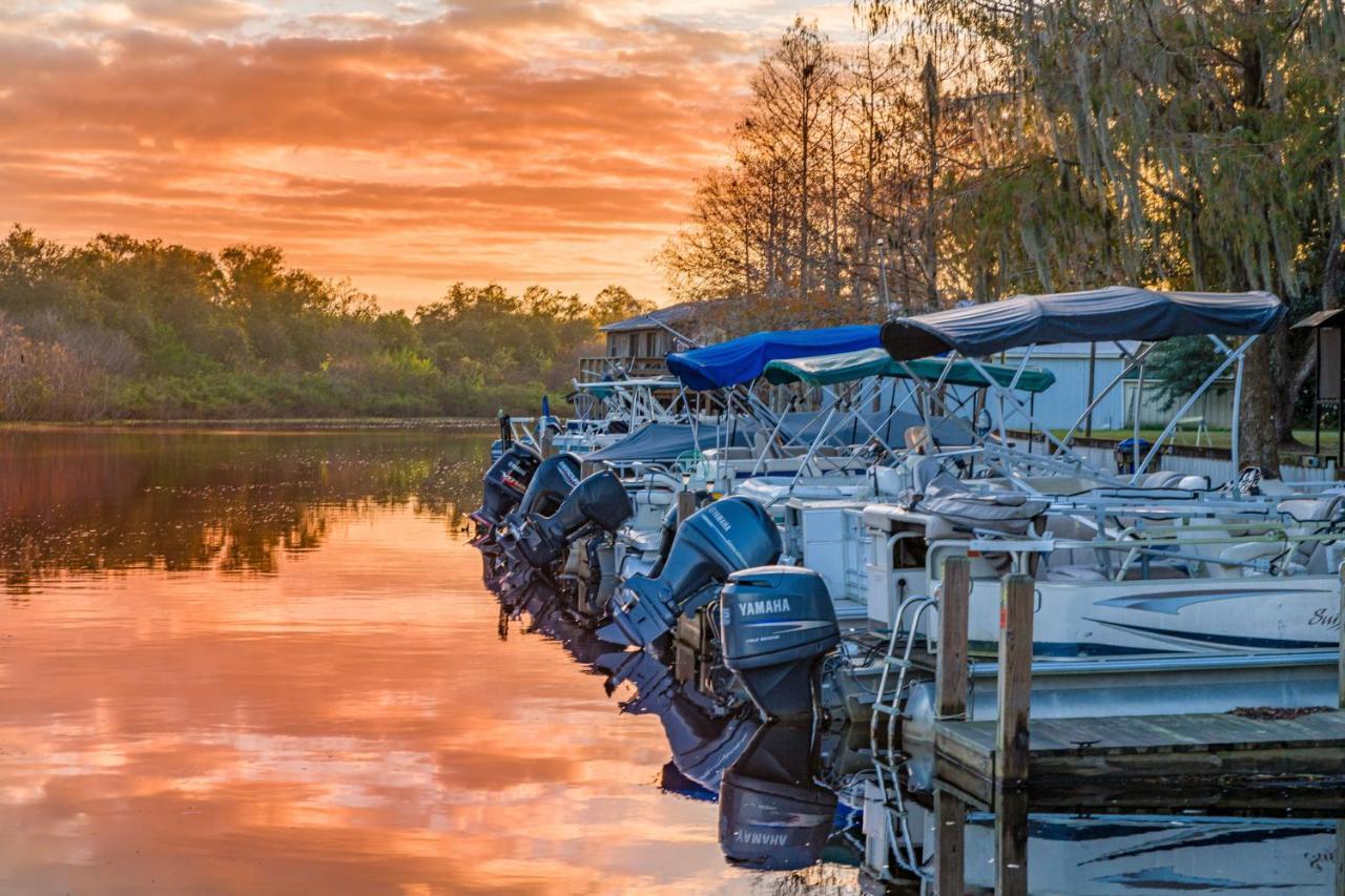 Camp Mack Lodge, Marina & Rv Resort Лейк Уелс Екстериор снимка