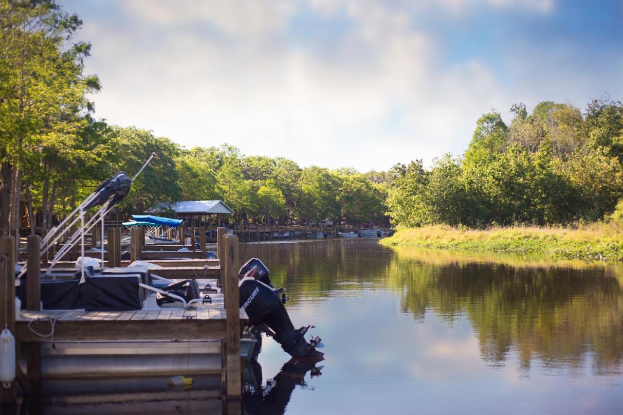 Camp Mack Lodge, Marina & Rv Resort Лейк Уелс Екстериор снимка